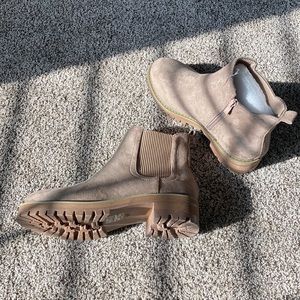 Brown suede Chelsea boots